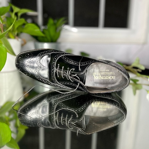 Bostonian Wingtip Oxford Leather Black Dress Shoes (EUC)​​​ - Picture 7 of 16